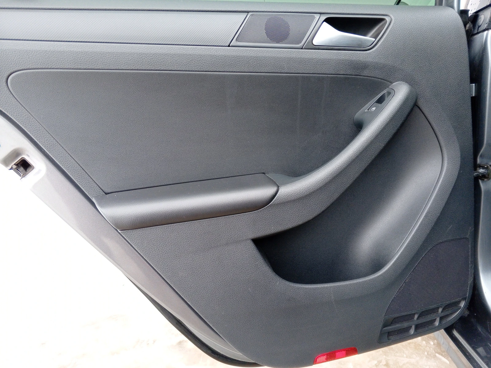 Volkswagen Jetta, 2015г, передний привод, механика