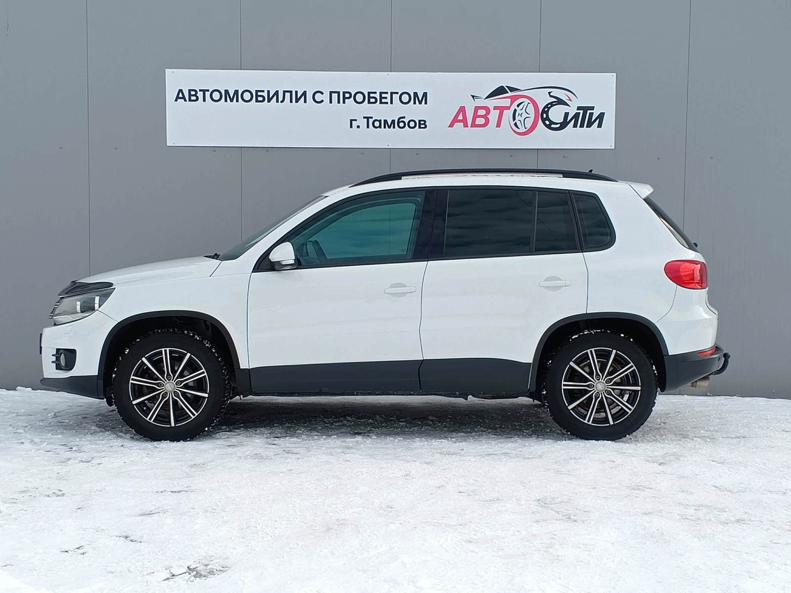 Volkswagen Tiguan, 2014г, передний привод, робот