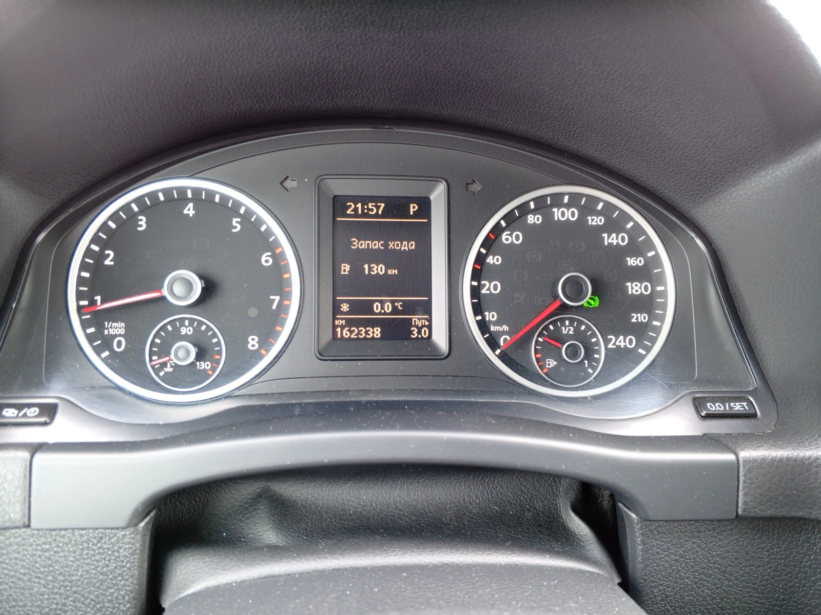 Volkswagen Tiguan, 2014г, передний привод, робот