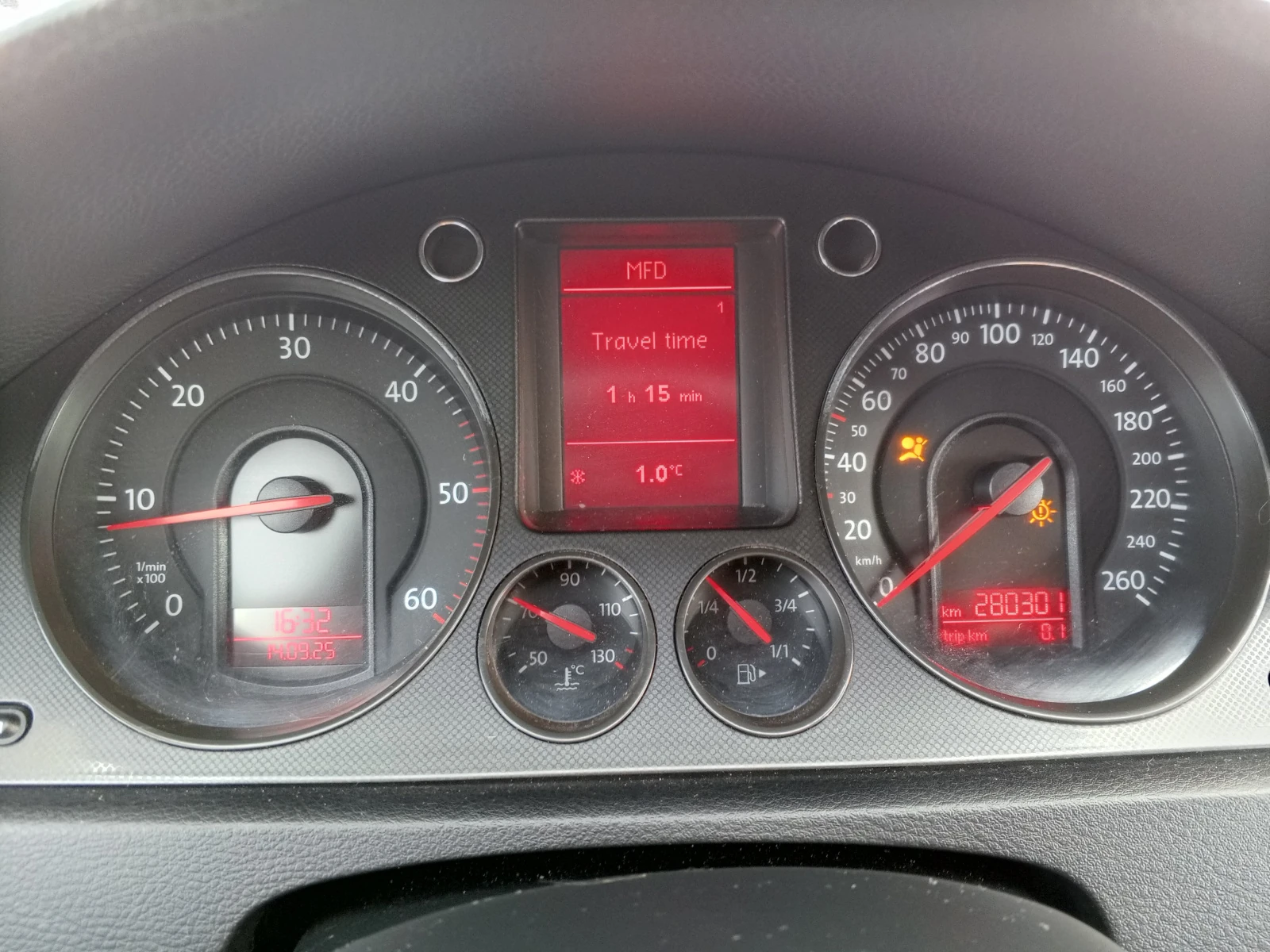 Volkswagen Passat, 2006г, передний привод, механика