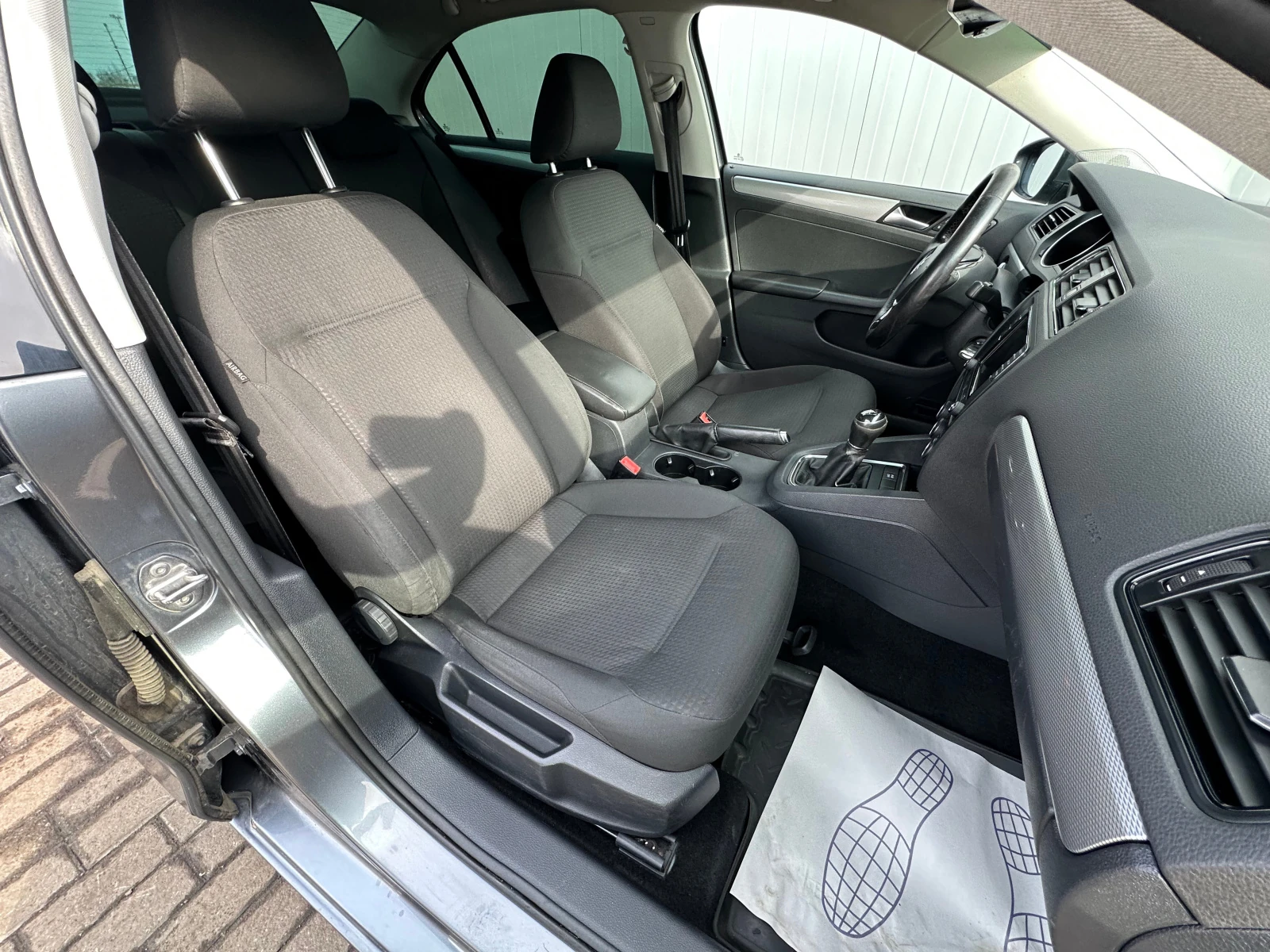 Volkswagen Jetta, 2014г, передний привод, механика