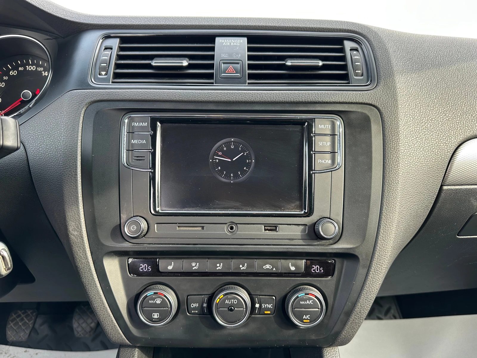 Volkswagen Jetta, 2014г, передний привод, механика