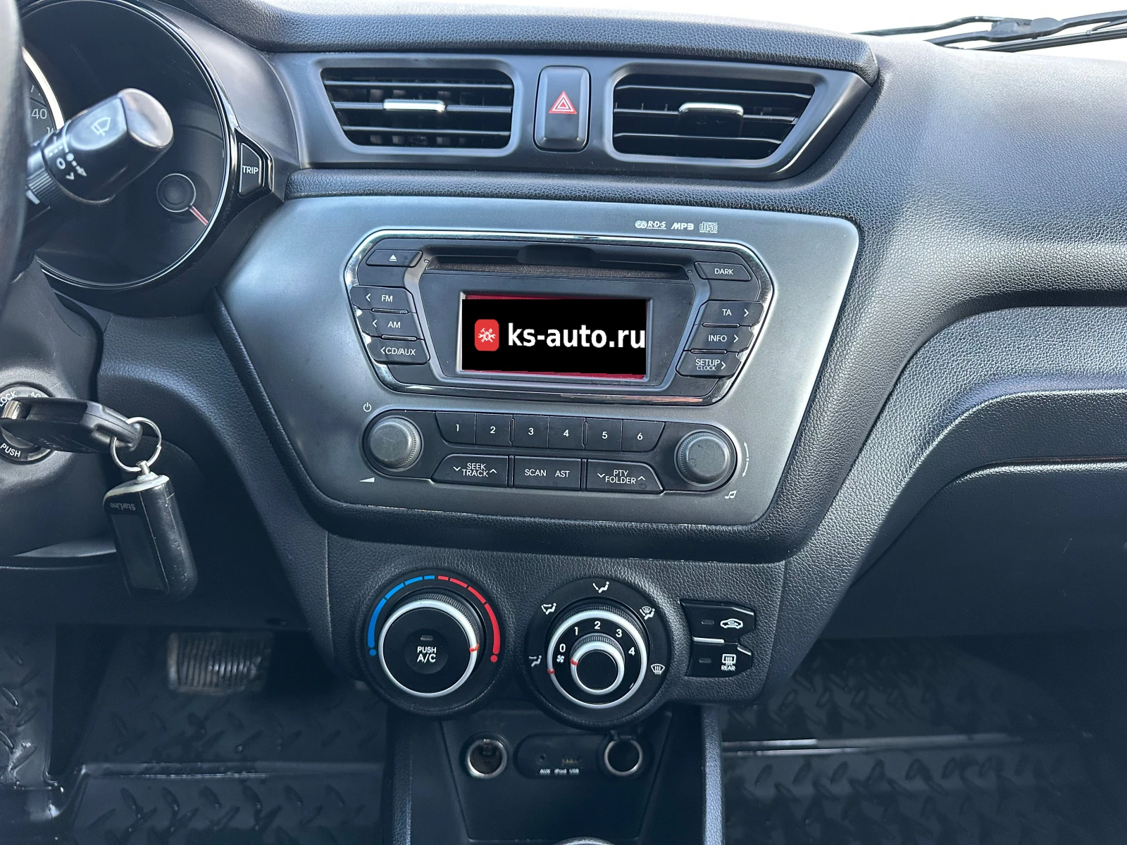 Kia Rio, 2013г, передний привод, автомат