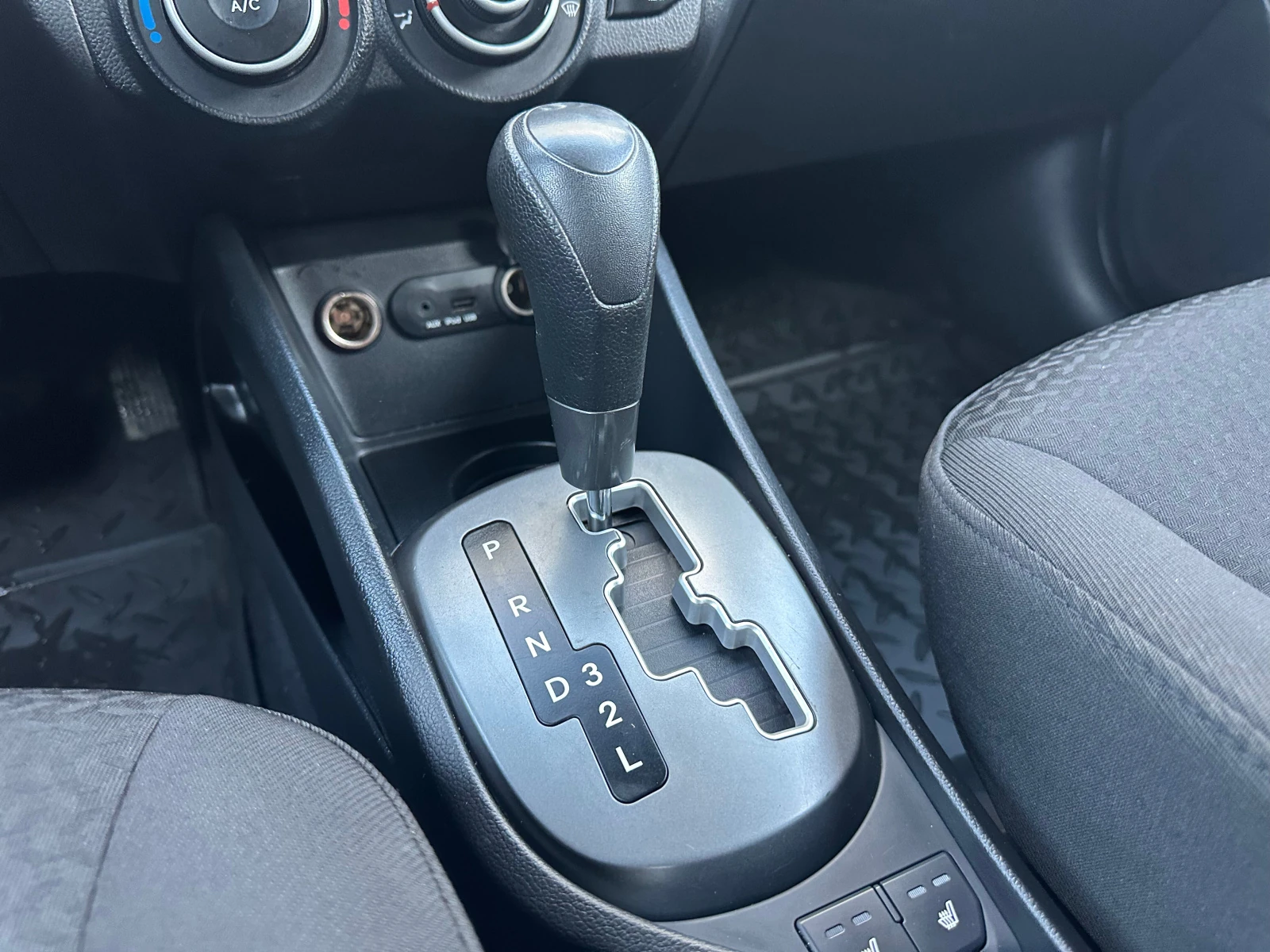 Kia Rio, 2013г, передний привод, автомат