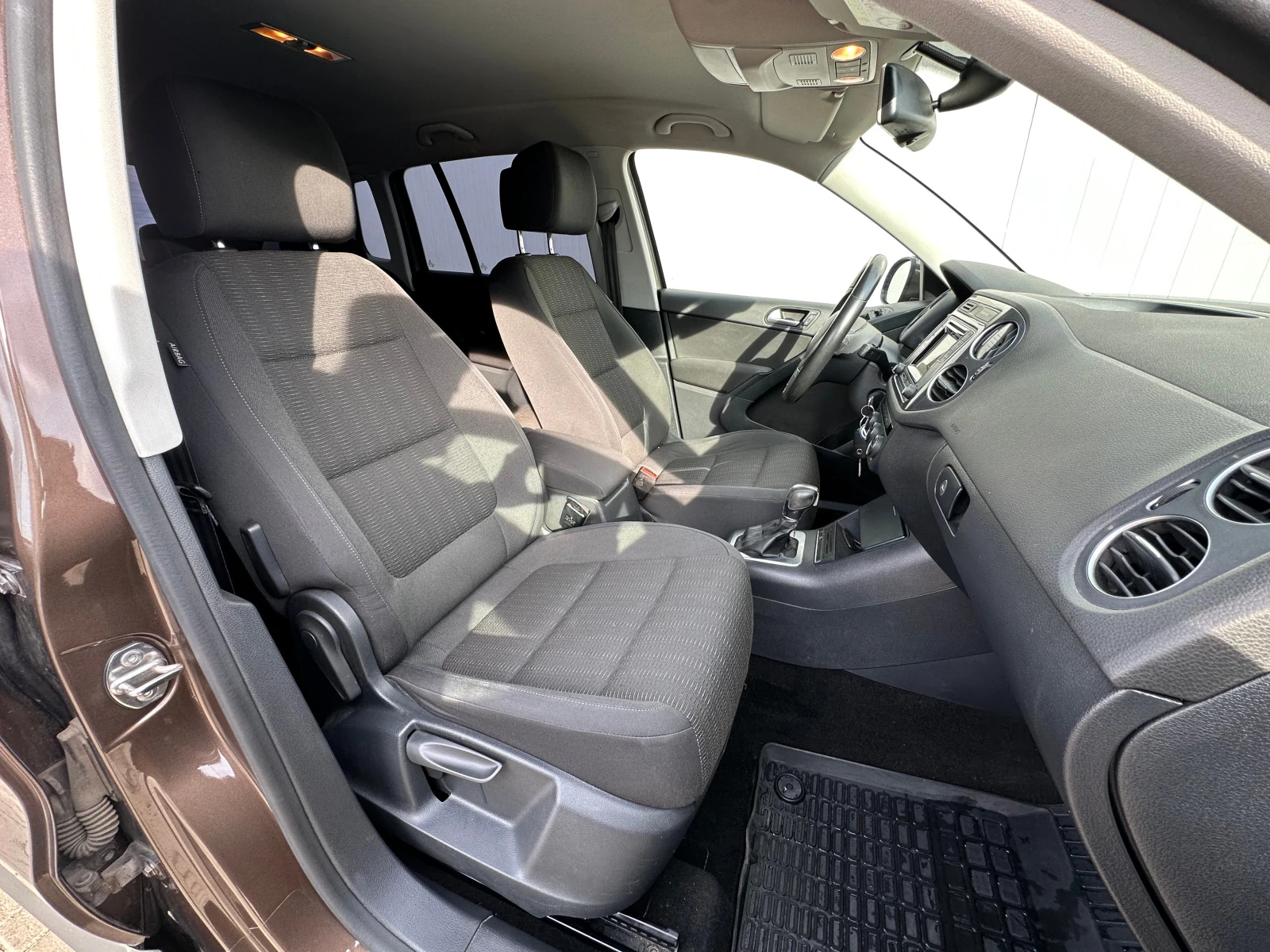 Volkswagen Tiguan, 2015г, полный привод, автомат