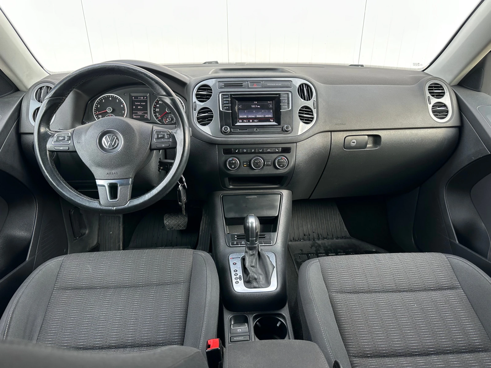 Volkswagen Tiguan, 2015г, полный привод, автомат