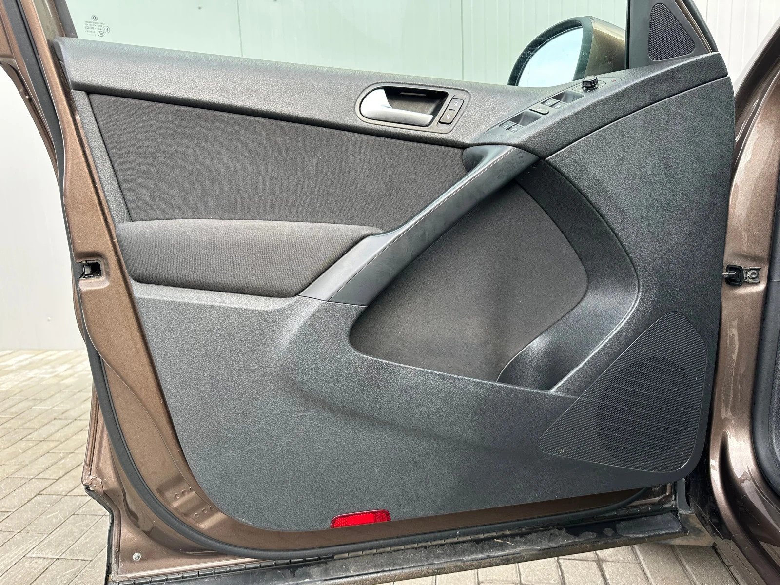 Volkswagen Tiguan, 2015г, полный привод, автомат