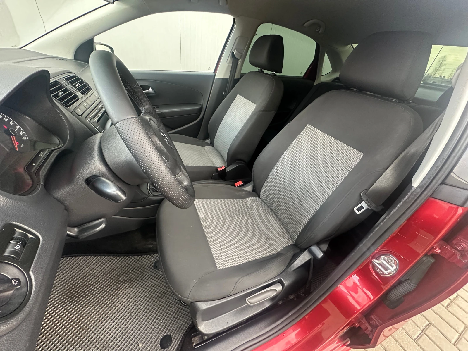 Volkswagen Polo, 2014г, передний привод, механика