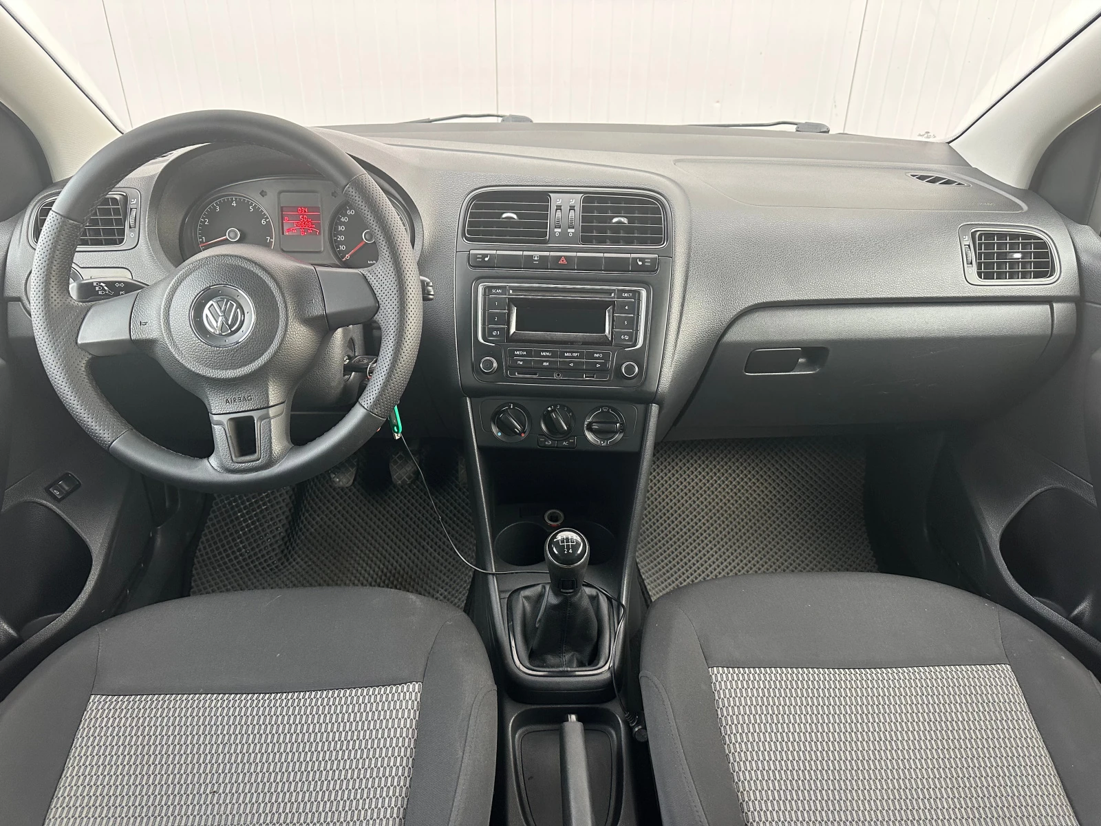 Volkswagen Polo, 2014г, передний привод, механика