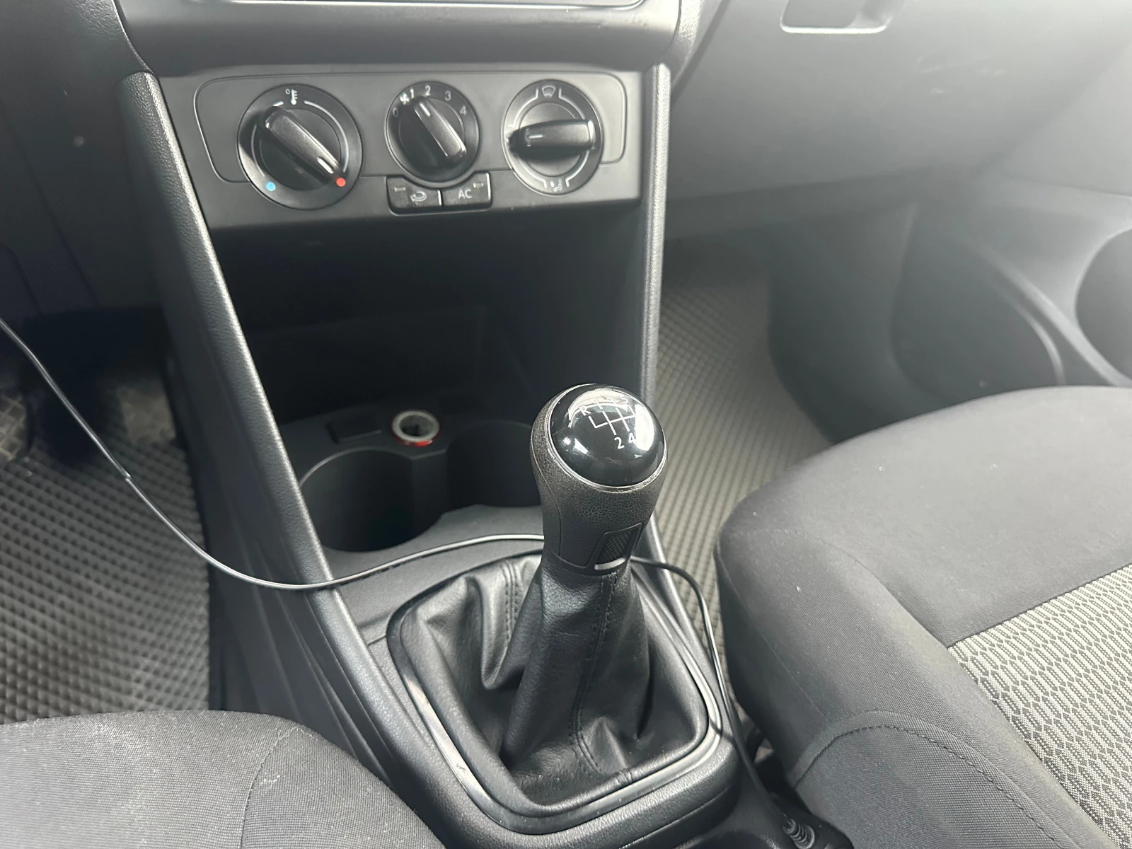 Volkswagen Polo, 2014г, передний привод, механика