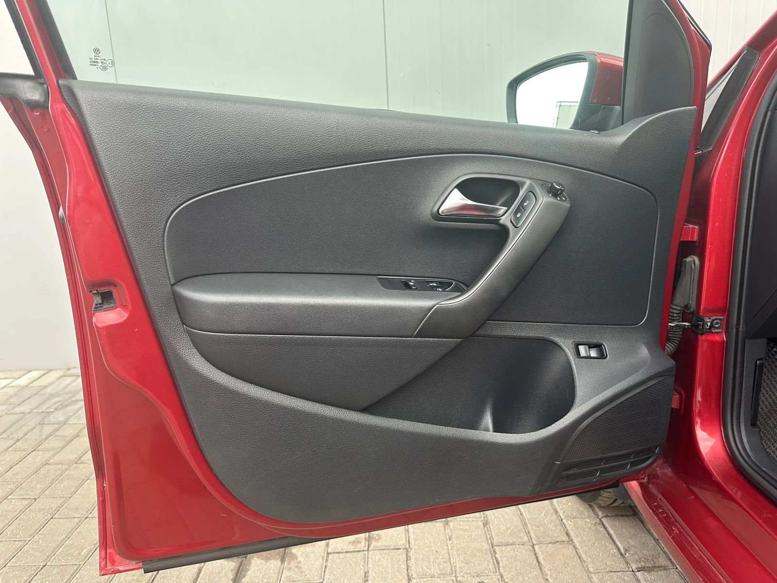 Volkswagen Polo, 2014г, передний привод, механика