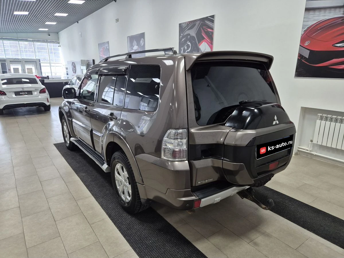 Mitsubishi Pajero, 2015г, полный привод, автомат