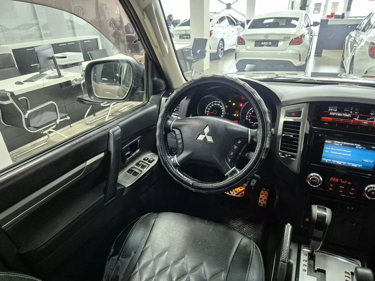 Mitsubishi Pajero, 2015г, полный привод, автомат
