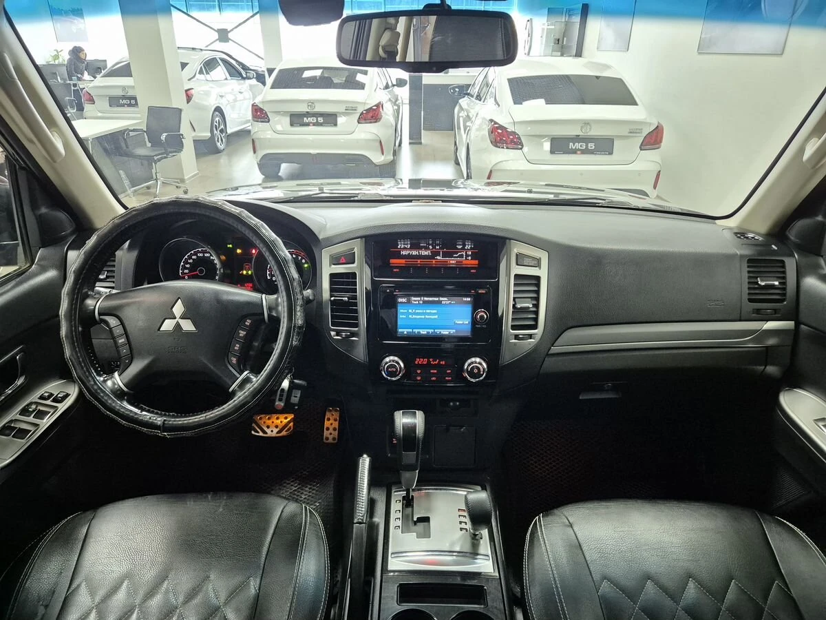 Mitsubishi Pajero, 2015г, полный привод, автомат