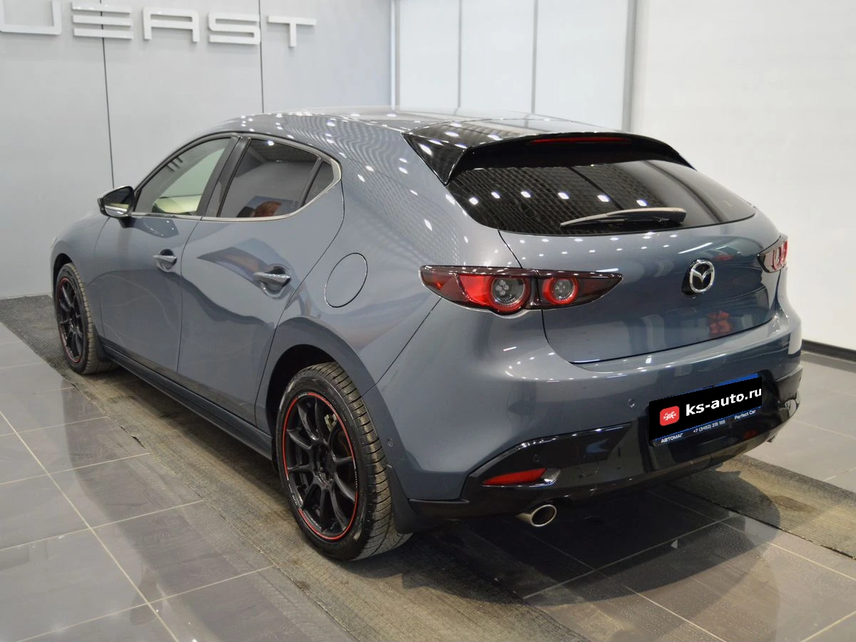 Mazda 3, 2019г, передний привод, автомат