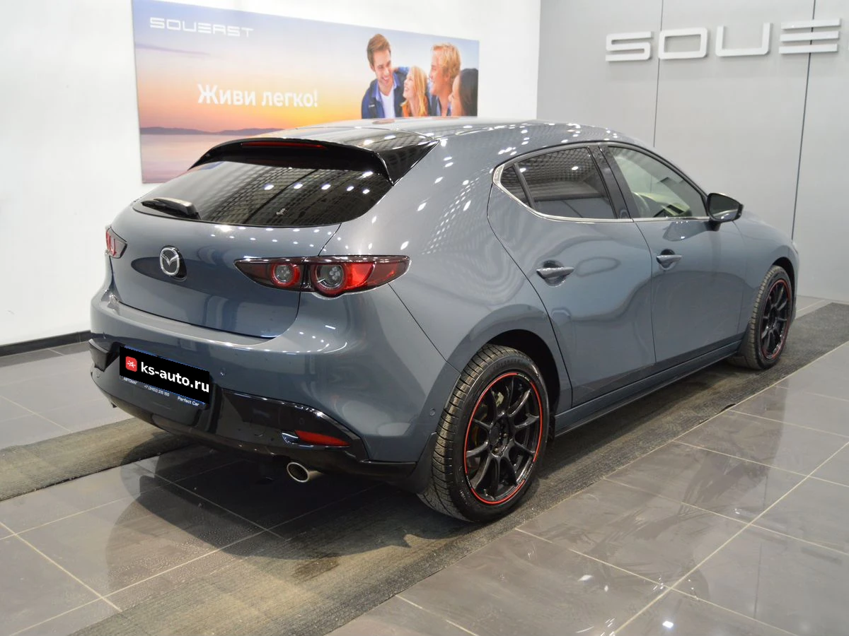 Mazda 3, 2019г, передний привод, автомат