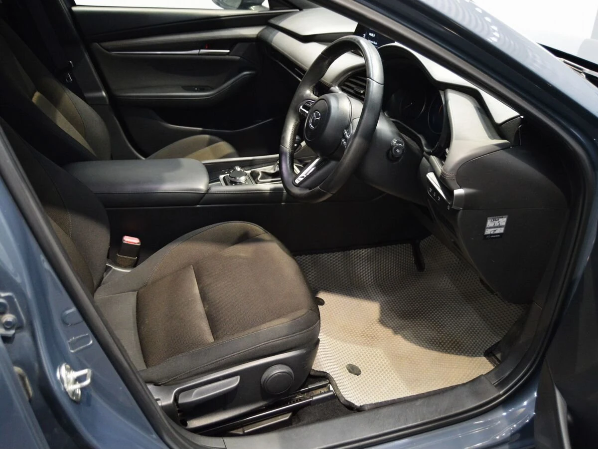 Mazda 3, 2019г, передний привод, автомат
