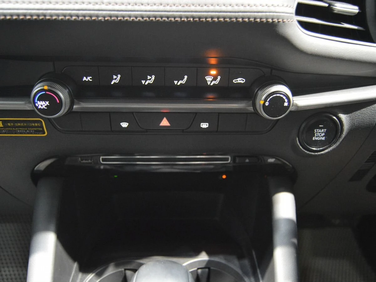 Mazda 3, 2019г, передний привод, автомат