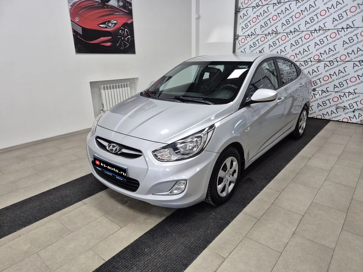 Hyundai Solaris, 2013г., передний привод, автомат