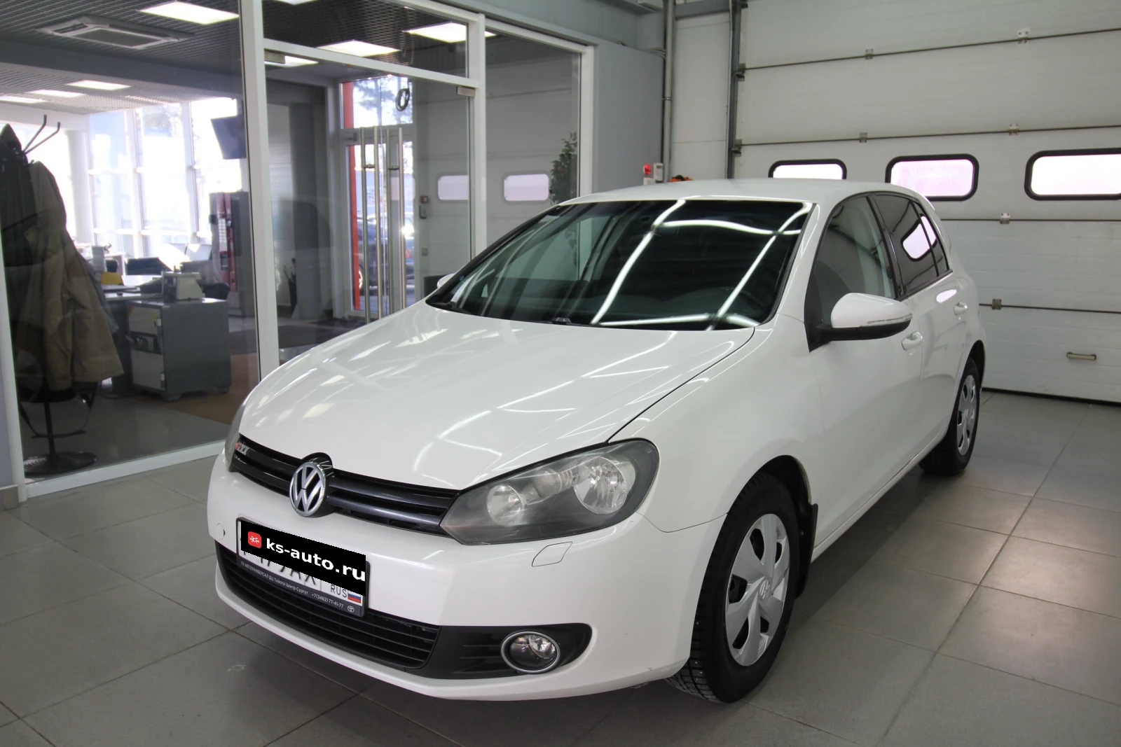 Volkswagen Golf, 2010г, передний привод, механика