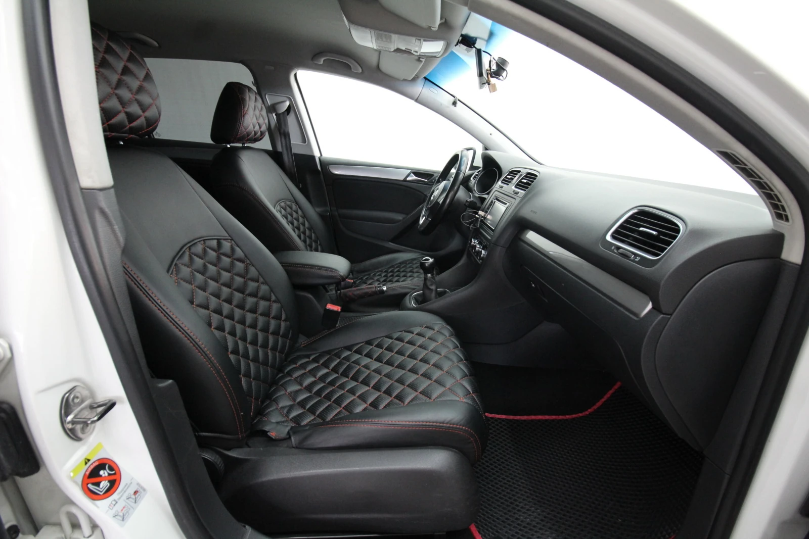 Volkswagen Golf, 2010г, передний привод, механика