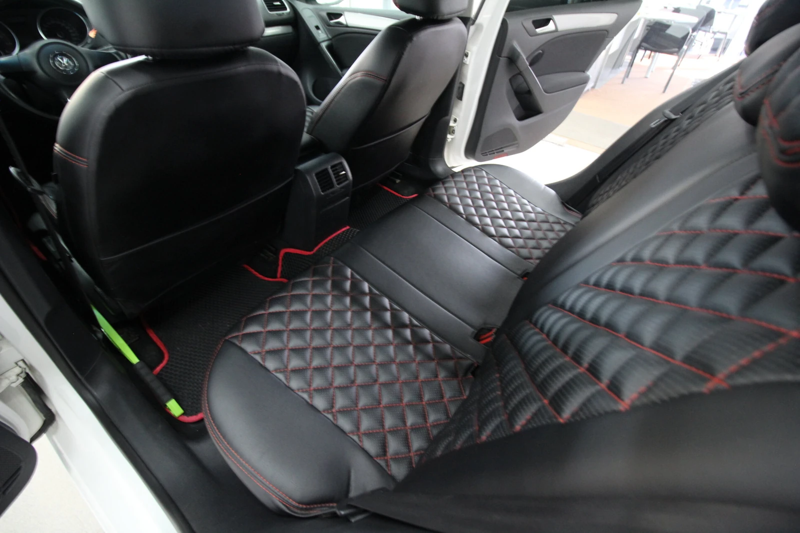 Volkswagen Golf, 2010г, передний привод, механика