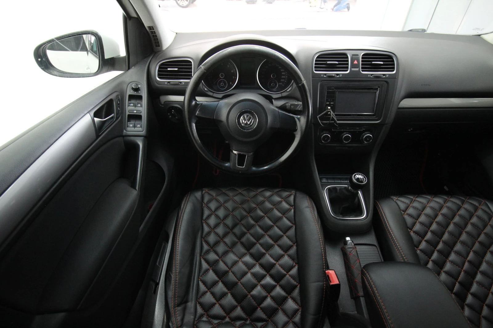 Volkswagen Golf, 2010г, передний привод, механика