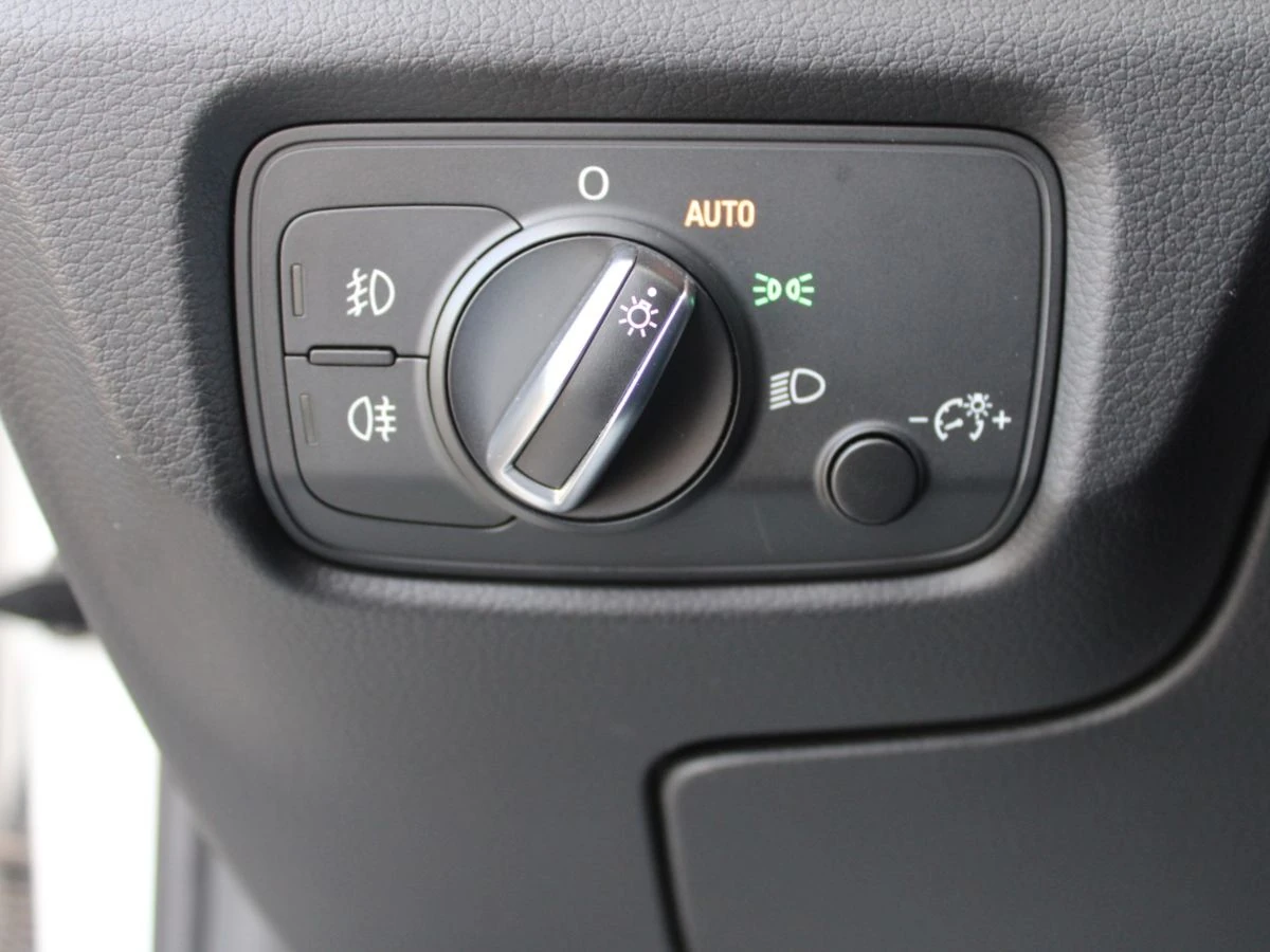 Audi A3, 2016г, передний привод, робот