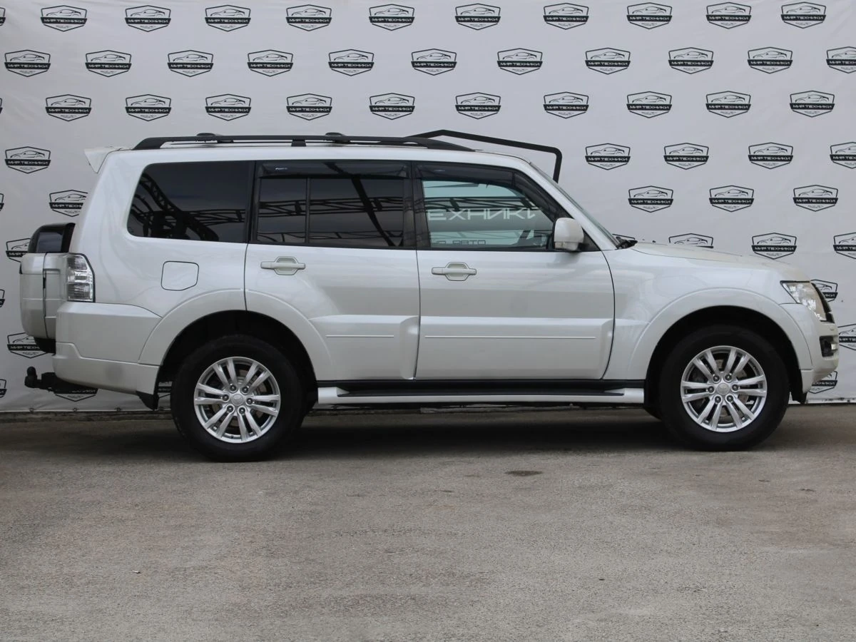 Mitsubishi Pajero, 2015г, полный привод, автомат