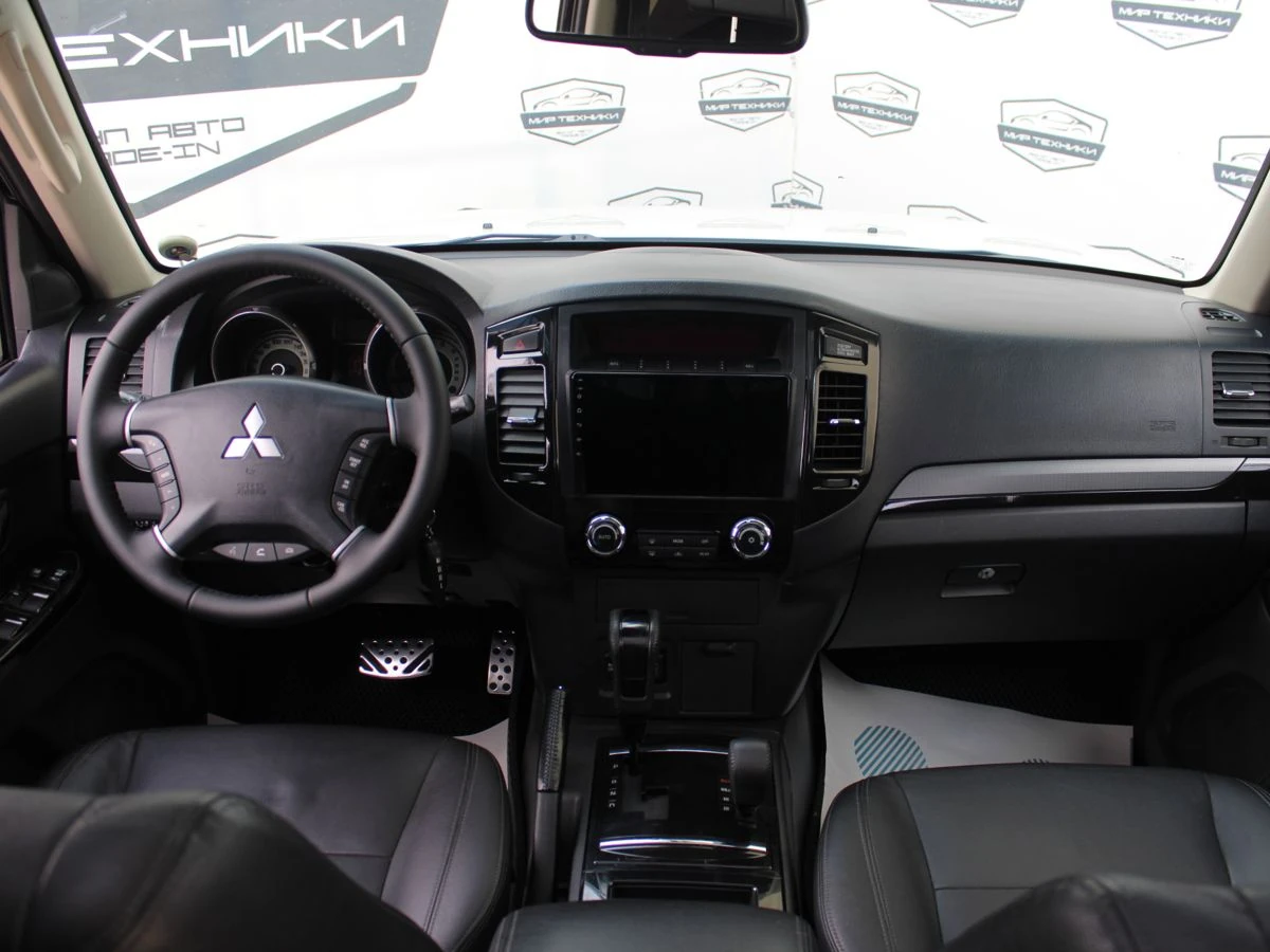 Mitsubishi Pajero, 2015г, полный привод, автомат