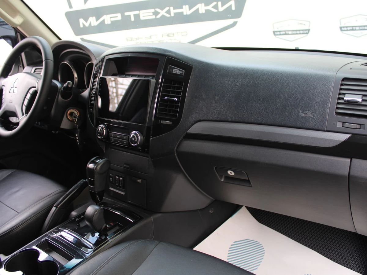 Mitsubishi Pajero, 2015г, полный привод, автомат