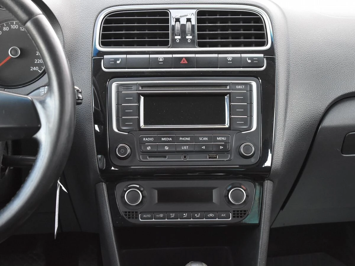Volkswagen Polo, 2014г, передний привод, автомат