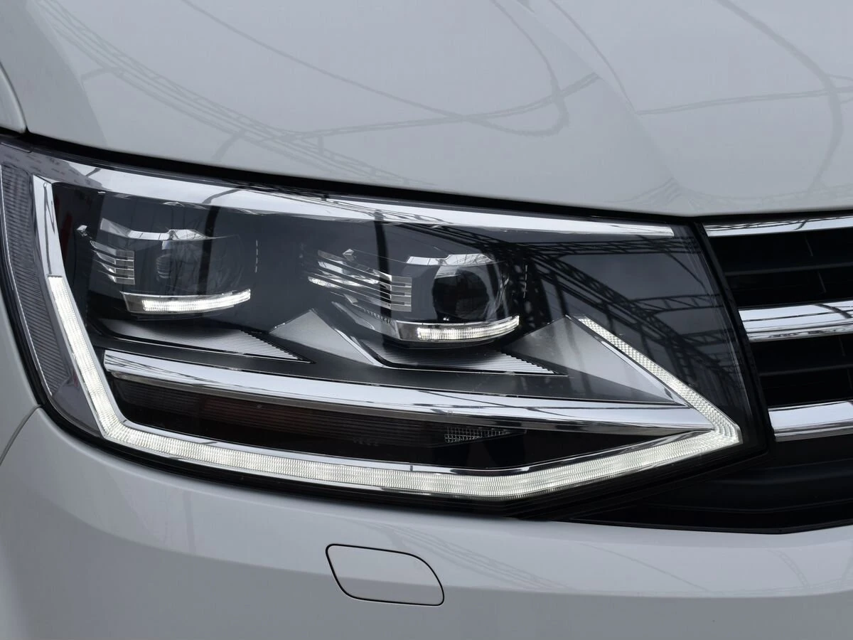 Volkswagen Multivan, 2019г, передний привод, робот