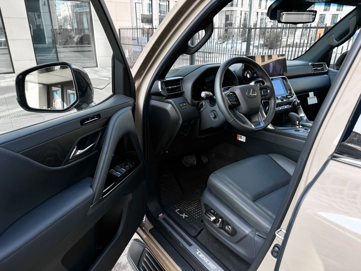 Lexus LX, 2025г, полный привод, автомат