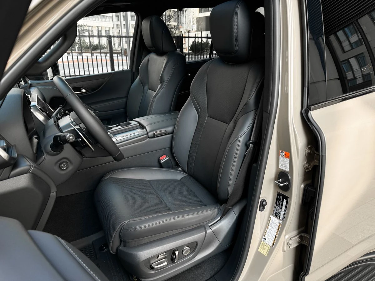 Lexus LX, 2025г, полный привод, автомат
