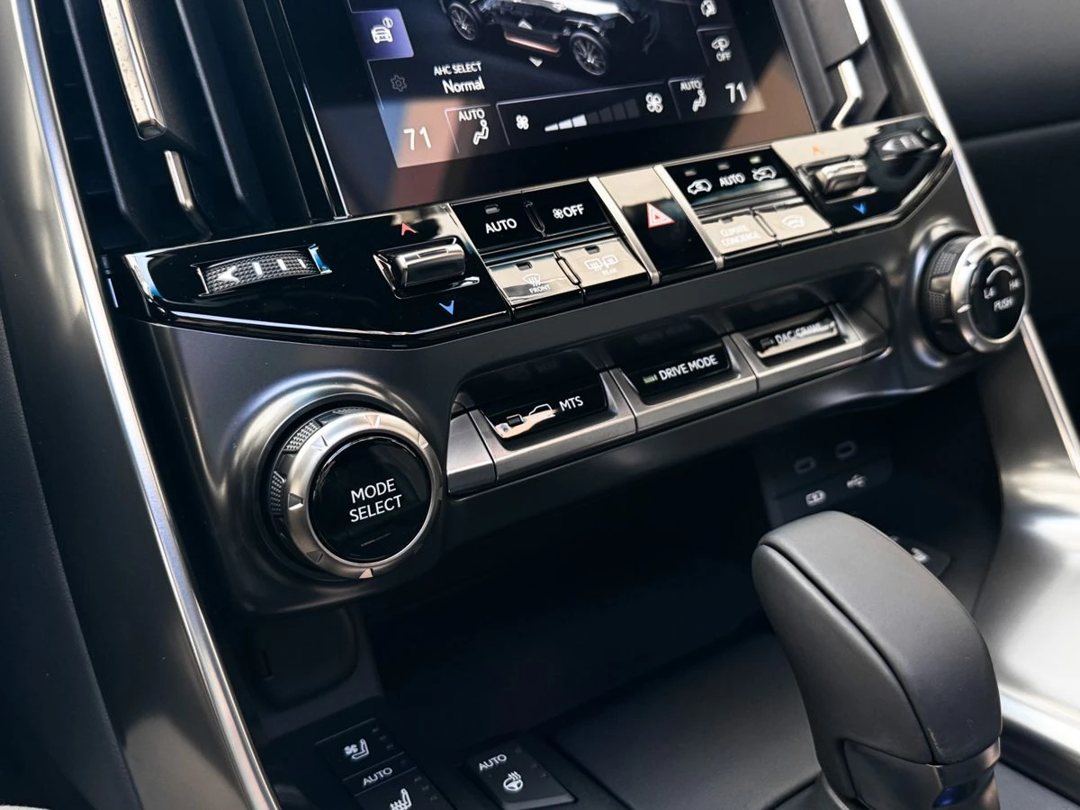 Lexus LX, 2025г, полный привод, автомат