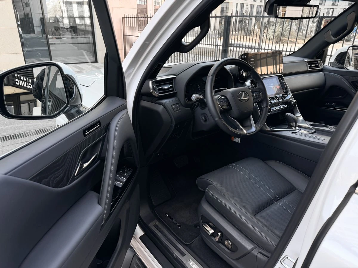 Lexus LX, 2025г, полный привод, автомат