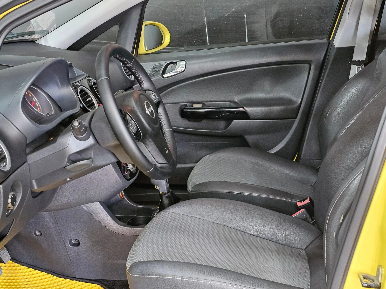 Opel Corsa, 2008г, передний привод, автомат