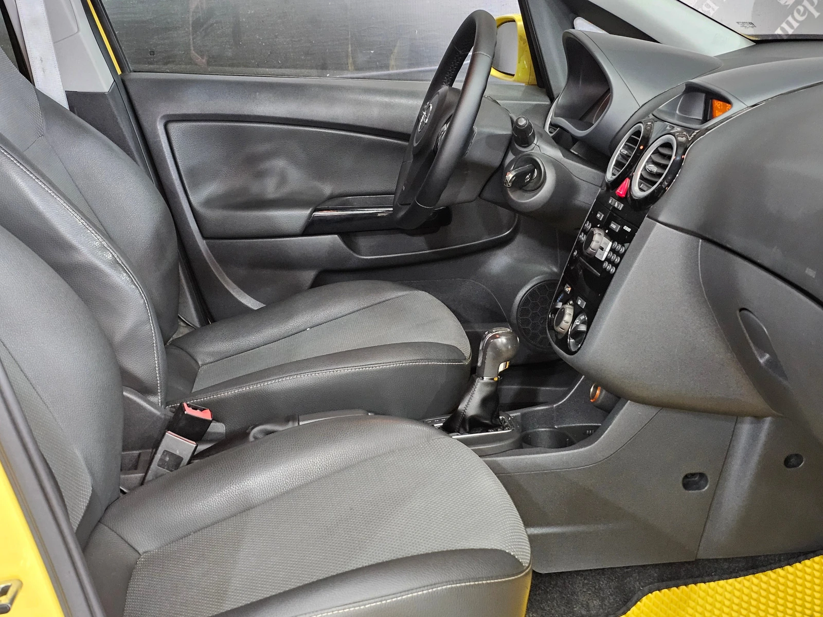 Opel Corsa, 2008г, передний привод, автомат