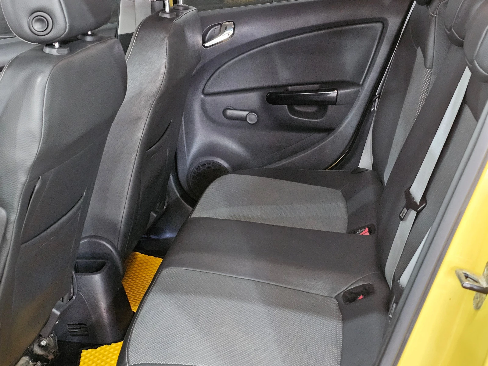 Opel Corsa, 2008г, передний привод, автомат