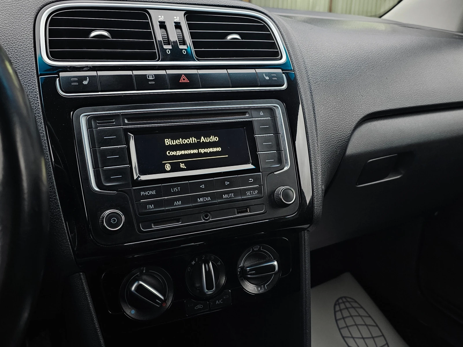 Volkswagen Polo, 2017г, передний привод, автомат