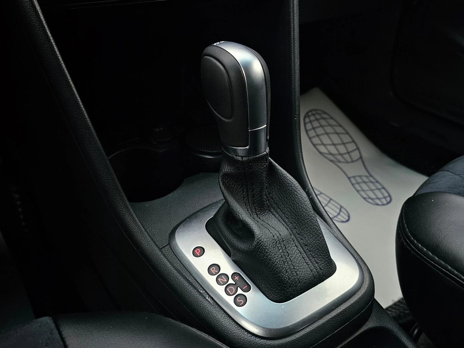 Volkswagen Polo, 2017г, передний привод, автомат