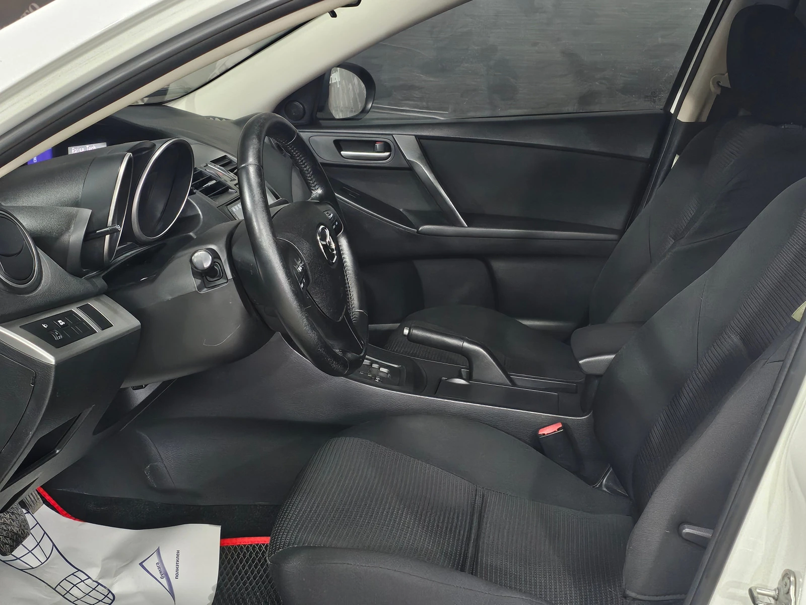 Mazda 3, 2012г, передний привод, автомат