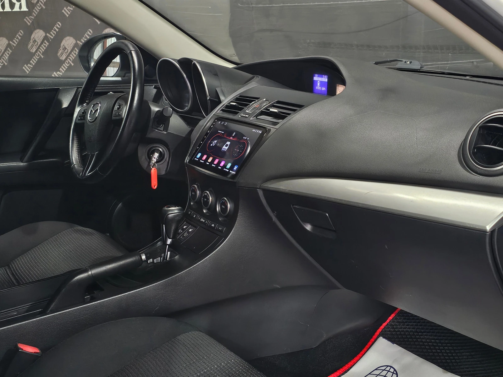 Mazda 3, 2012г, передний привод, автомат