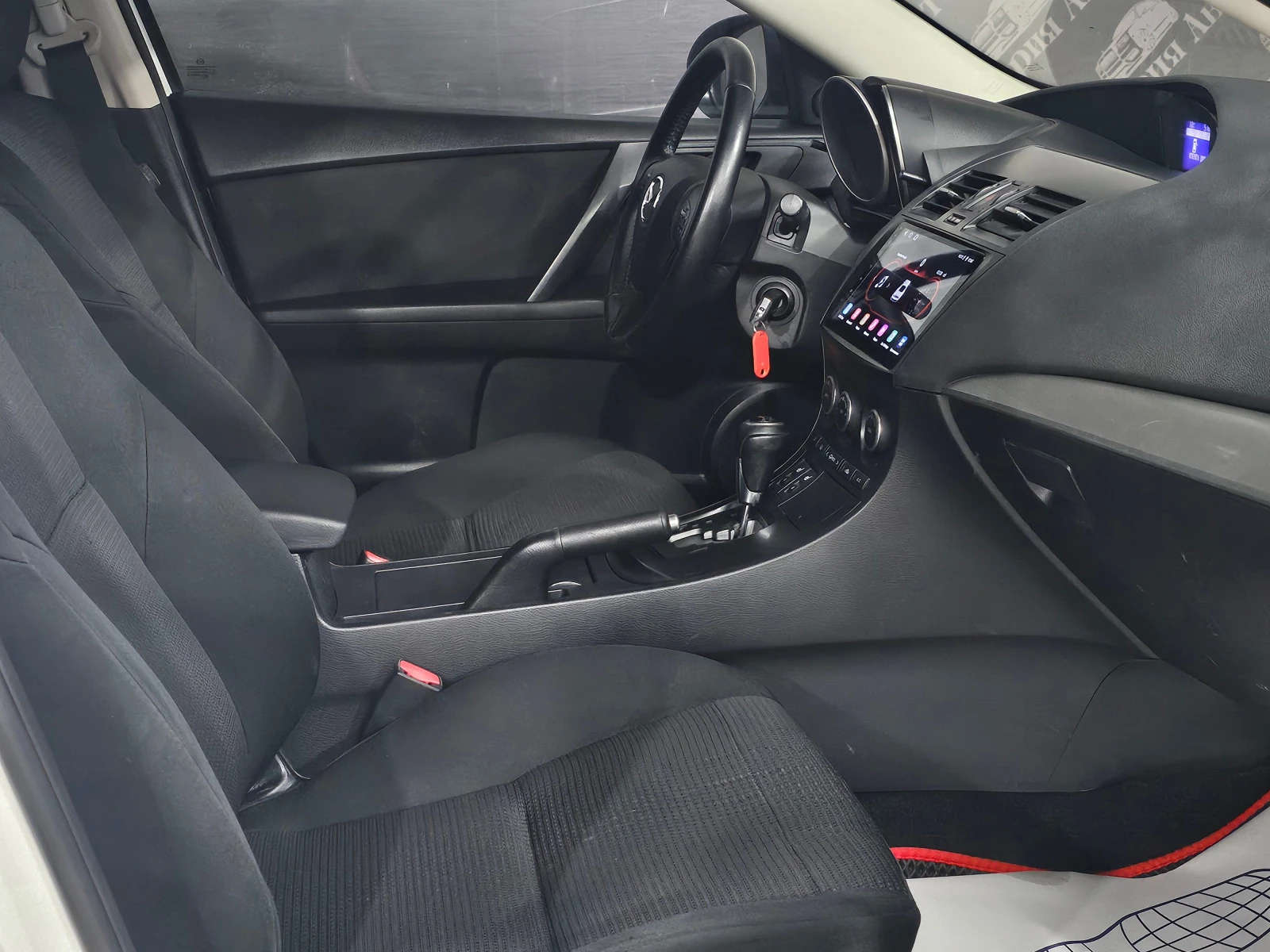 Mazda 3, 2012г, передний привод, автомат