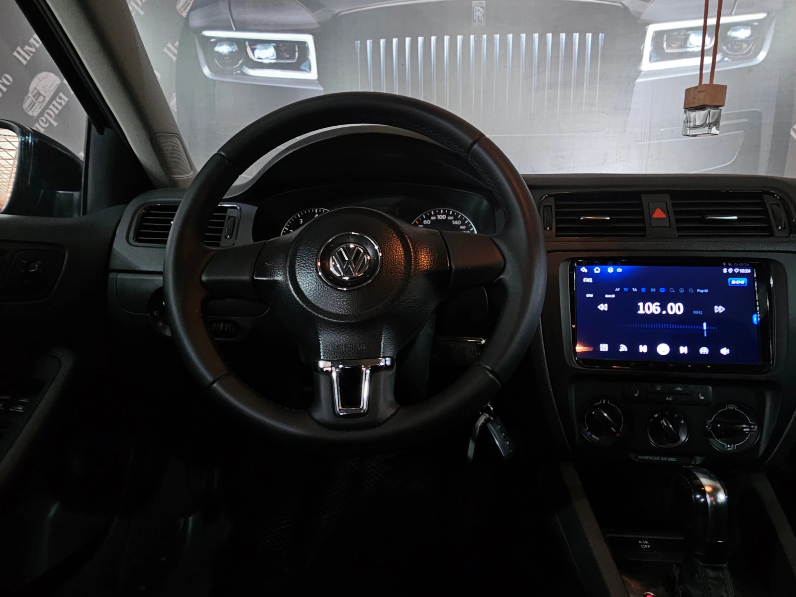 Volkswagen Jetta, 2013г, передний привод, автомат