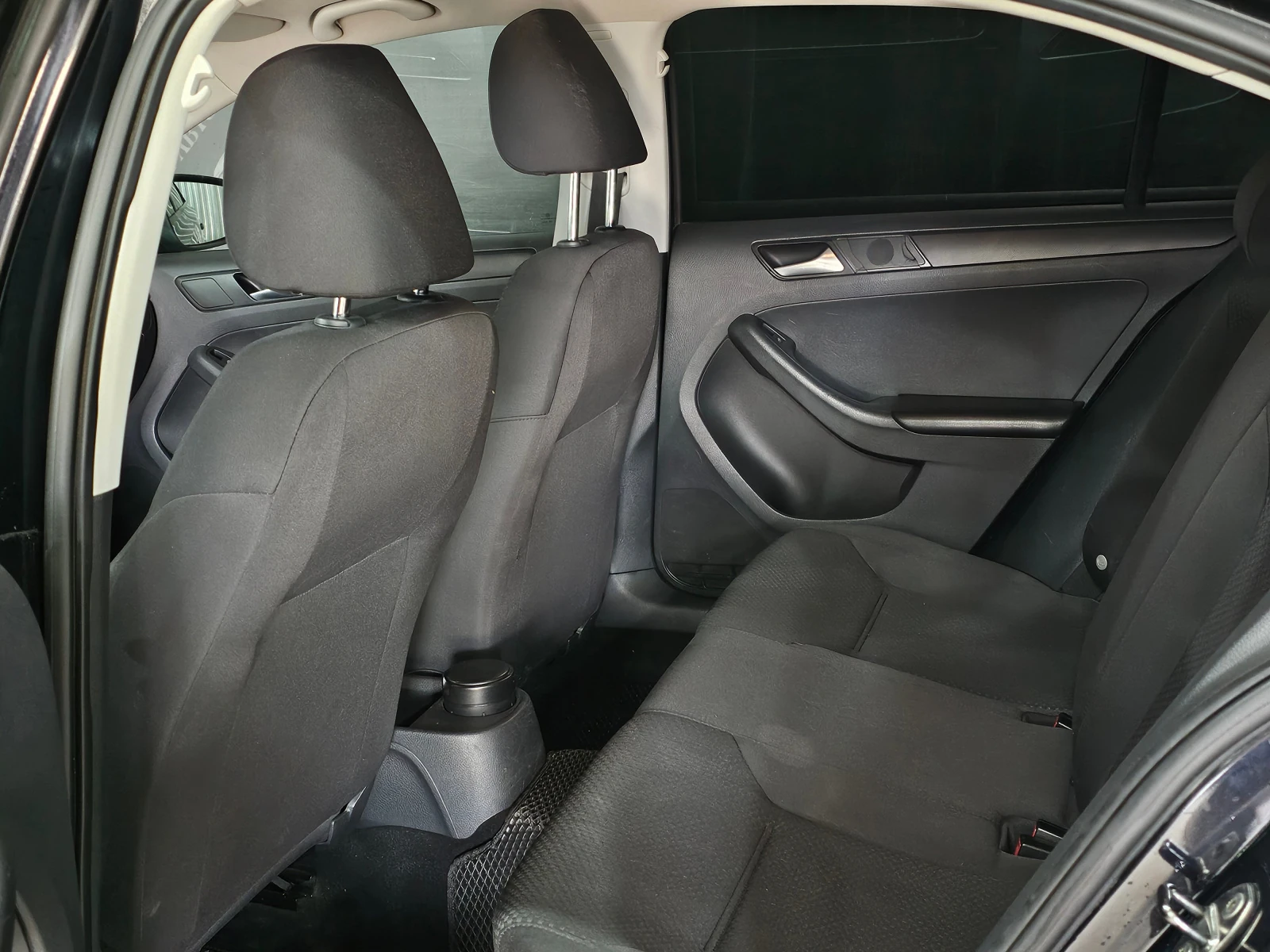 Volkswagen Jetta, 2013г, передний привод, автомат