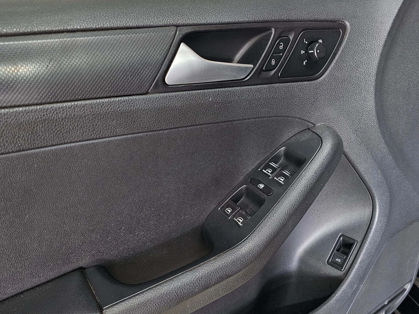 Volkswagen Jetta, 2013г, передний привод, автомат