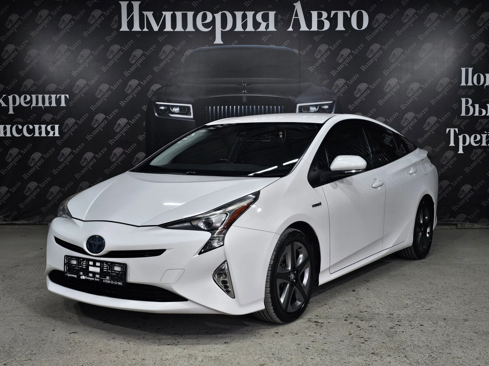 Toyota Prius, 2016г, передний привод, автомат