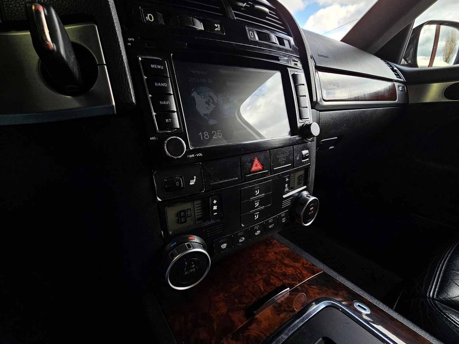 Volkswagen Touareg, 2005г, полный привод, автомат